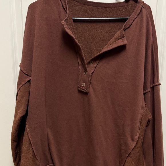 Amazon Essentials Women's Maroon Button-Up Sweatshirt - Picture 12 of 12